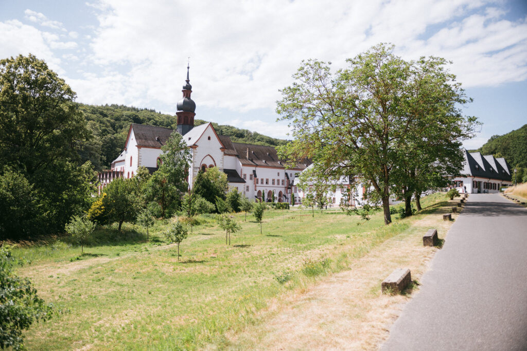 Kloster Eberbach Italian Wedding Italienische Hochzeit Rheingau Photo Saskia Marloh Photographer
