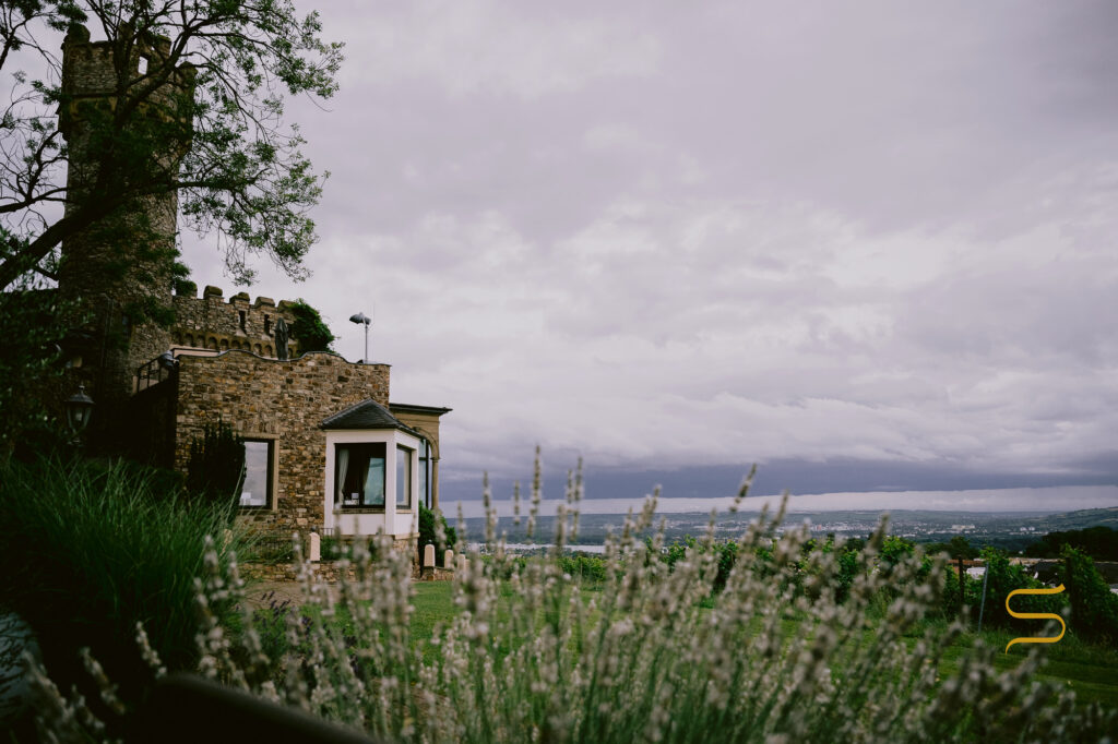 Burg_Schwarzenstein Burg Hochzeit Chateau Destination Wedding Saskia Marloh Photographer