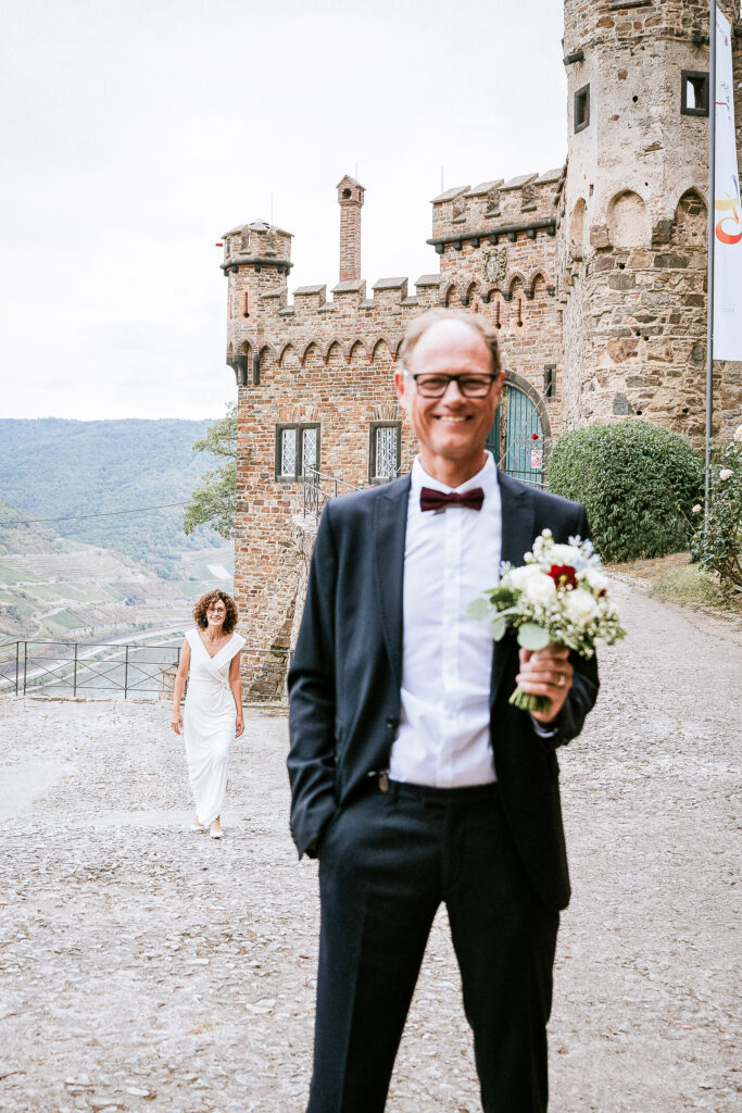 First Look - Burg Sooneck Castle Sooneck © Saskia Marloh Weddings • The Art of Celebration - Photography + Film • Germany • UAE