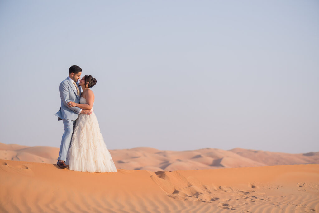 Bridal desert photo session in Abu Dhabi by Saskia Marloh Weddings
