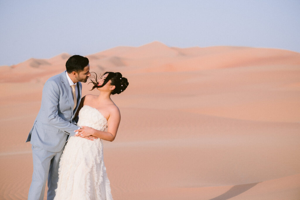Bridal desert photo session in Abu Dhabi by Saskia Marloh Weddings