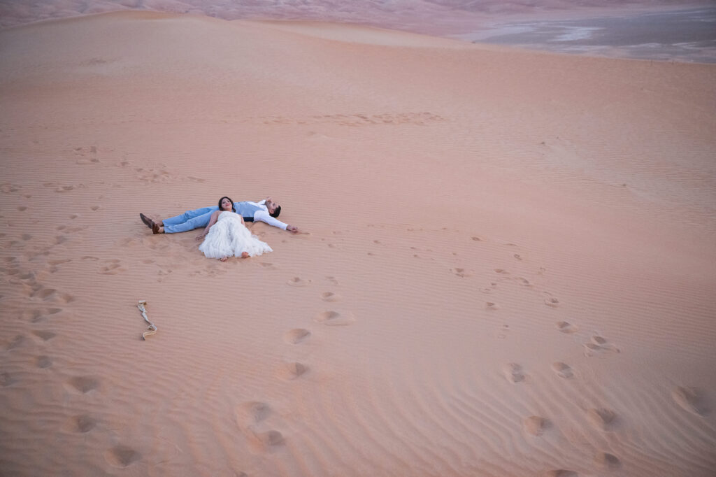Bridal desert photo session in Abu Dhabi by Saskia Marloh Weddings